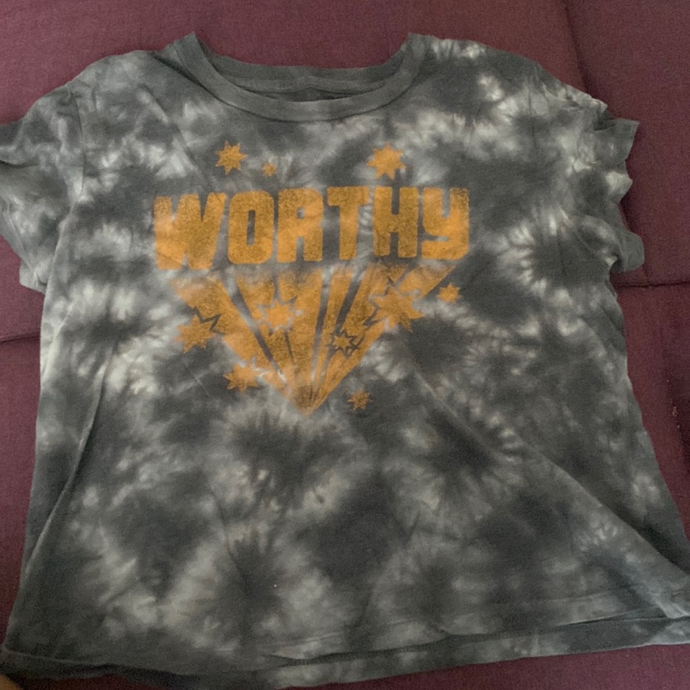 Junior Size Large Graphic Tshirt